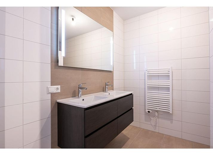 Guest house 5903174 - Apartment Noord-Beveland - Harbour Loft1J-havenzicht