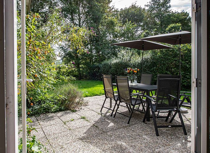 Gezellige woonkamer in Ahornenlaan 8 | Ruiterplaat, vakantiehuis in Kamperland, Zeeland.