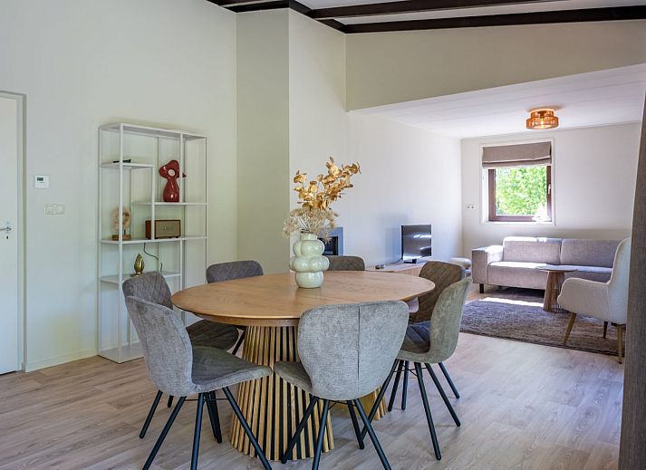 Wilgenlaan 1 | Ruiterplaat, Ferienhaus in Kamperland, umgeben von gruener Natur und grossem Garten.