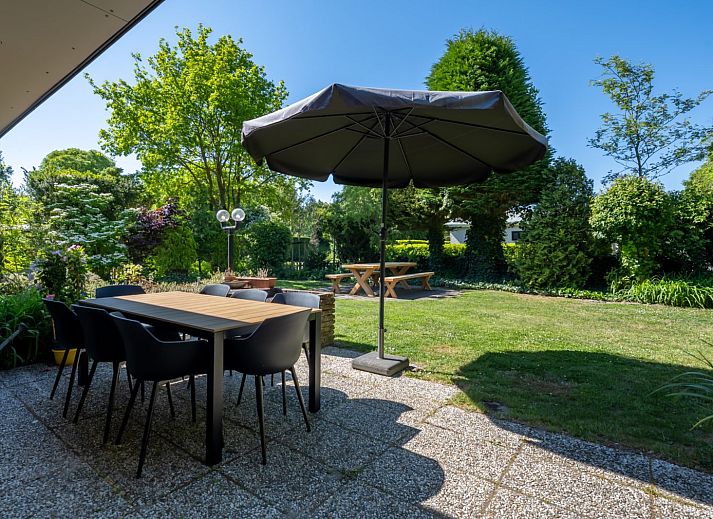 Wilgenlaan 1 | Ruiterplaat, Ferienhaus in Kamperland, umgeben von gruener Natur und grossem Garten.