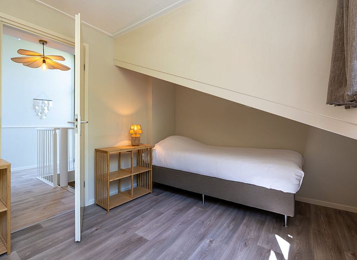 Sonnige Terrasse in Wilgenlaan 1 | Ruiterplaat, Ferienhaus in Kamperland, mit Blick auf den Garten.