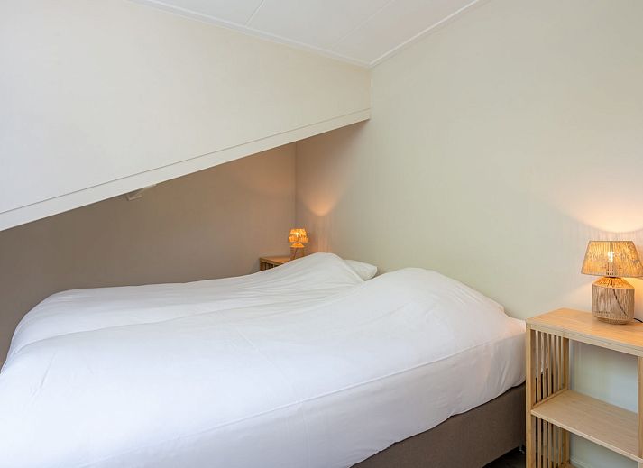 Sonnige Terrasse in Wilgenlaan 1 | Ruiterplaat, Ferienhaus in Kamperland, mit Blick auf den Garten.