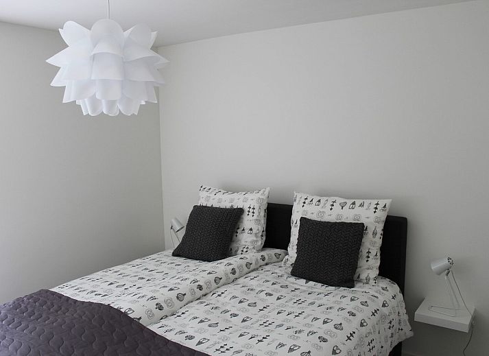 Glazen serre van Populierenlaan 1 | Ruiterplaat, vakantiehuis in Kamperland, omgeven door natuur.