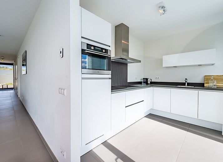 Geraeumige Kueche in Duinvallei 27, Kamperland, Ferienunterkunft in Noord-Beveland, Zeeland.