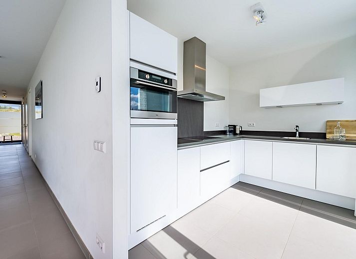 Verschneite Landschaft um Duinvallei 27, Kamperland, Ferienhaus in Noord-Beveland, Zeeland.