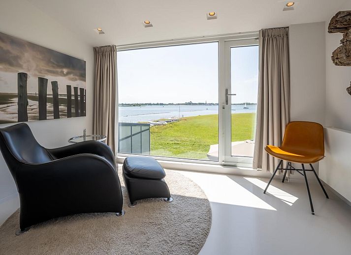 Esszimmer im Ferienhaus Havenweg 8, Kamperland, mit moderner Einrichtung in Zeeland.