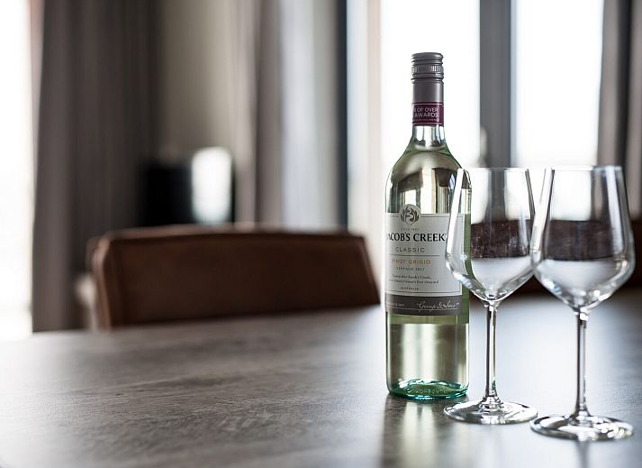 Gezellige veranda van Uithaven 10c | d'Ouwe Haven vakantiehuis in Kamperland, Noord-Beveland, Zeeland.