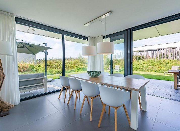 Essecke in Duinvallei 19, Ferienhaus in Kamperland, Zeeland mit Blick auf den Garten