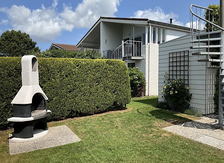 Ostrea 16 vacation home in Kamperland with modern architecture at Roompot Beach Resort, Zeeland.