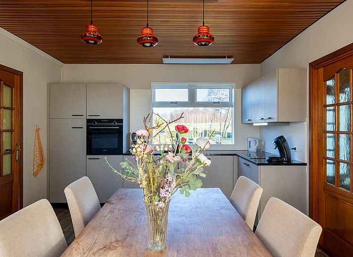 Knusse slaapkamer in Vakantiehuisje in Kamperland, Noord-Beveland, Zeeland, met comfortabele inrichting.