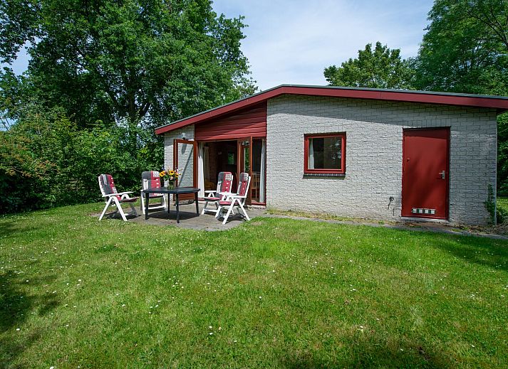 Essecke mit Blick auf die Natur im Ferienhaus Zwanenlaan 19, De Schotsman, Kamperland.