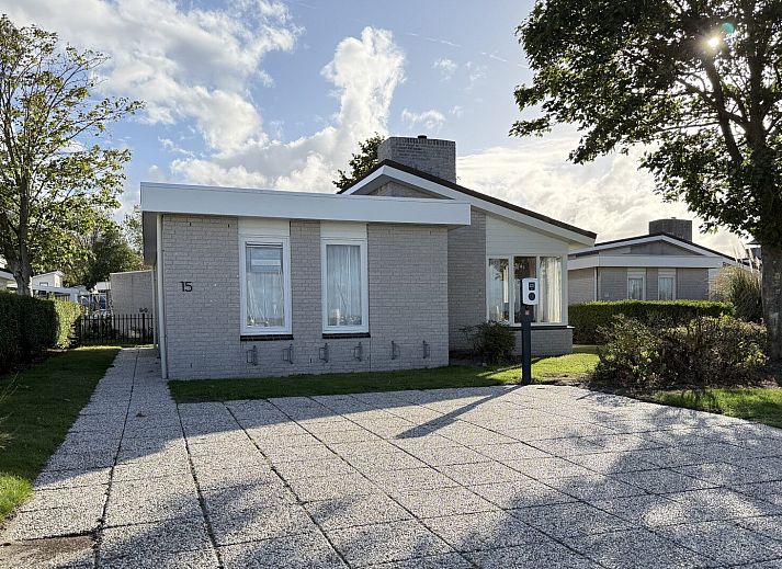 Prachtig uitzicht op de jachthaven vanuit Sophiaboulevard 15, Roompot Beach Resort in Kamperland, Zeeland.