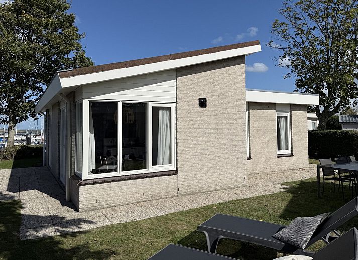 Prachtig uitzicht op de jachthaven vanuit Sophiaboulevard 15, Roompot Beach Resort in Kamperland, Zeeland.