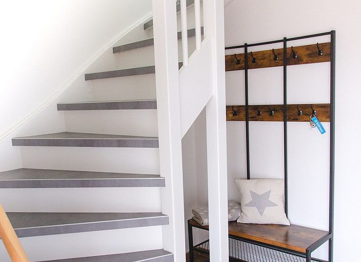 Schotsmanweg 12 | Zeeuws Goedt Ferienhaus in Kamperland, Noord-Beveland, Zeeland mit Blick auf den See von der Terrasse.