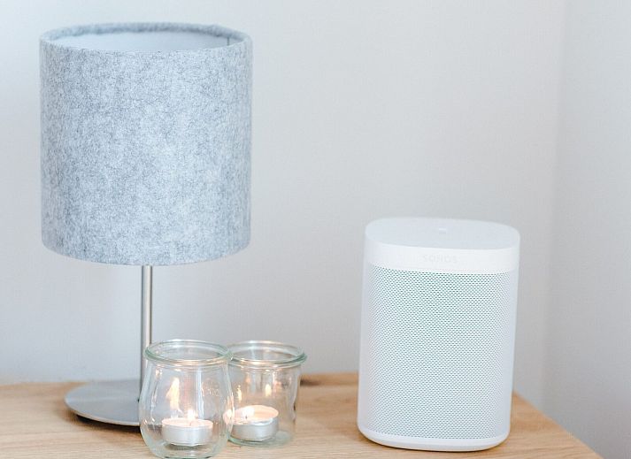 Moderne Kueche im Bungalow Schotsmanweg 12 | Zeeuws Goedt in Kamperland, Noord-Beveland, Zeeland mit Essbereich.