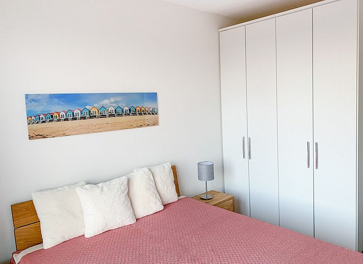 Moderne Kueche im Bungalow Schotsmanweg 12 | Zeeuws Goedt in Kamperland, Noord-Beveland, Zeeland mit Essbereich.