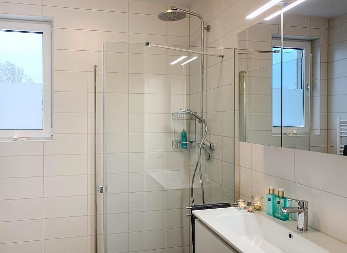 Gezellige woonkamer van VZ1179 Vakantiehuis in Kamperland met uitzicht op zee, Noord-Beveland, Zeeland.