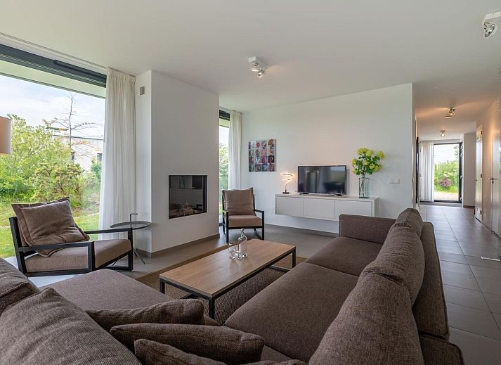 Dining area with a view in Waterline 04, De Groote Duynen, Kamperland, Zeeland.