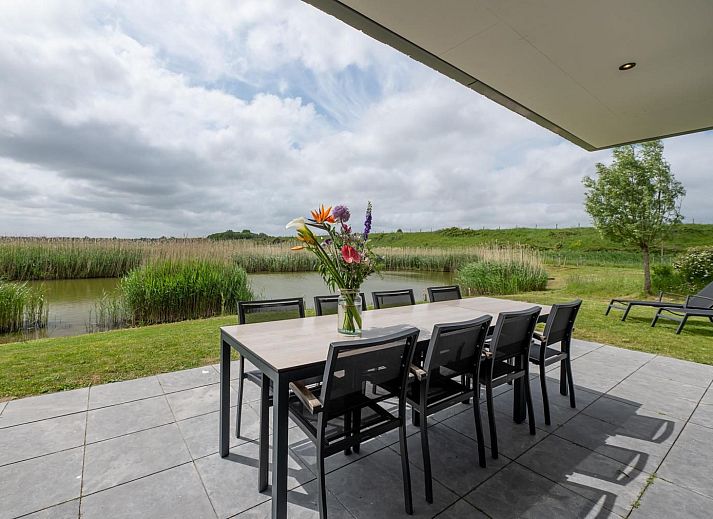 Spacious living room in bungalow Waterline 04, De Groote Duynen, Kamperland.