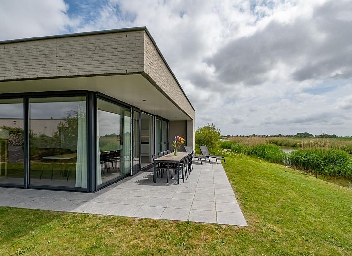 Spacious living room in bungalow Waterline 04, De Groote Duynen, Kamperland.