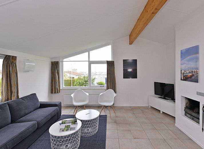 Vakantiehuis Ostrea 106 in Roompot Beach Resort, Kamperland met bloeiende tuin in Noord-Beveland, Zeeland.