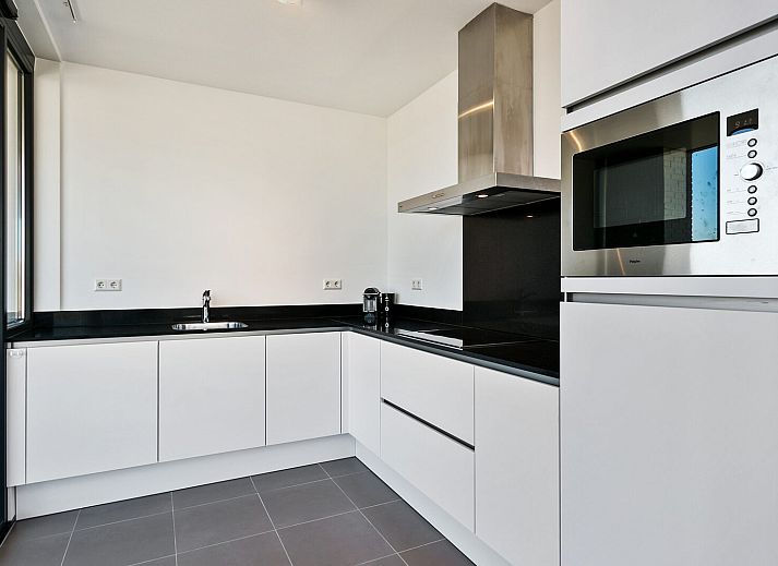 Moderne bungalow Waterlijn 03 | De Groote Duynen aan het water in Kamperland, Noord-Beveland, Zeeland.