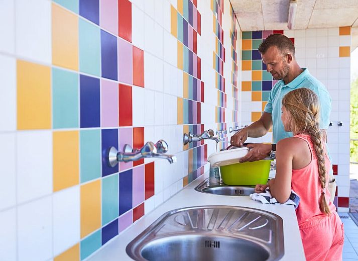 Geniessen Sie die Aussicht auf den See auf dem Wohnmobilstellplatz RCN de Schotsman | Comfort in Kamperland, Noord-Beveland, Zeeland.