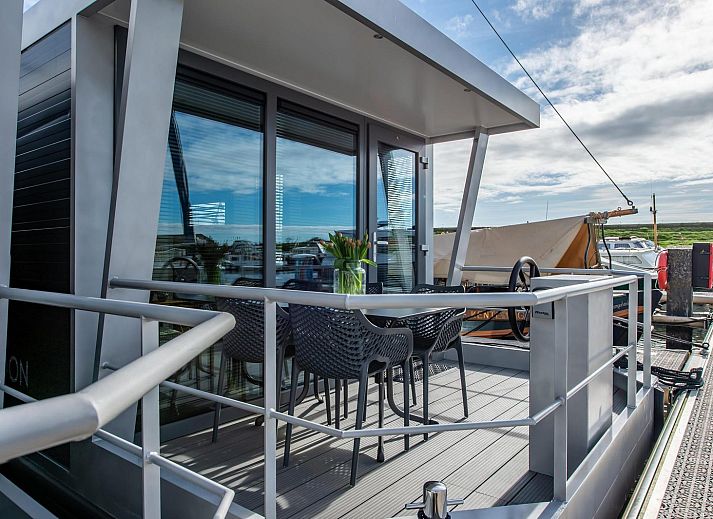 VZ2340 Wasserhaus in Kamperland, modernes Glampinghaus im Hafen von Noord-Beveland, Zeeland.