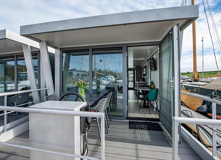 VZ2340 Wasserhaus in Kamperland, modernes Glampinghaus im Hafen von Noord-Beveland, Zeeland.