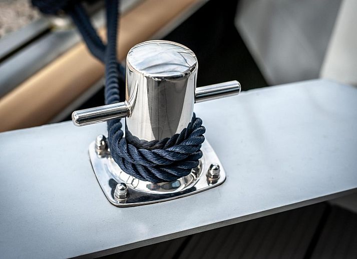 Blick auf den Hafen von der VZ2340 Waterlodge, einem einzigartigen Urlaubserlebnis in Kamperland, Noord-Beveland, Zeeland.