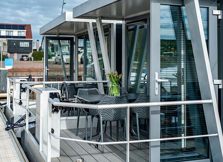 Eintritt zur VZ2340 Waterlodge in Kamperland, einer luxurioesen Glamping-Lodge in Noord-Beveland, Zeeland.