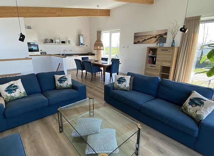 VZ948 Ferienvilla Kamperland, stilvoller Aussenbereich mit Terrasse in Kamperland, Noord-Beveland, Zeeland.