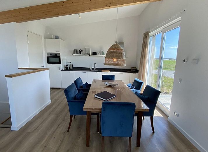 VZ948 Ferienvilla Kamperland, stilvoller Aussenbereich mit Terrasse in Kamperland, Noord-Beveland, Zeeland.