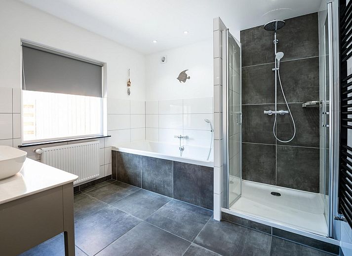 Gartenansicht von VZ1164 Grosse freistehende Villa in Kamperland, Nord-Beveland.