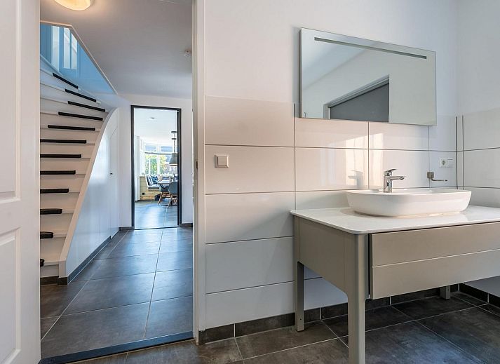 Gartenansicht von VZ1164 Grosse freistehende Villa in Kamperland, Nord-Beveland.