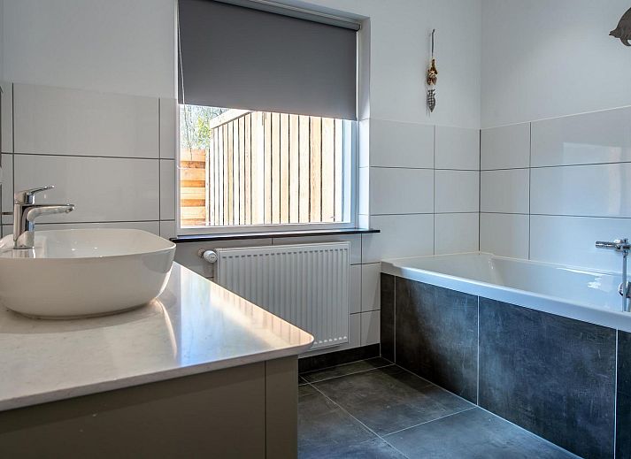 Gartenansicht von VZ1164 Grosse freistehende Villa in Kamperland, Nord-Beveland.