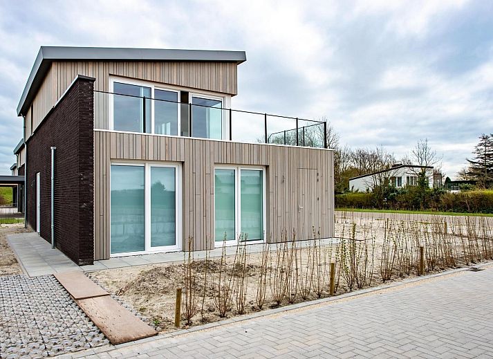 Helles Wohnzimmer in VZ1180 Ferienhaus in Kamperland mit moderner Einrichtung in Zeeland.