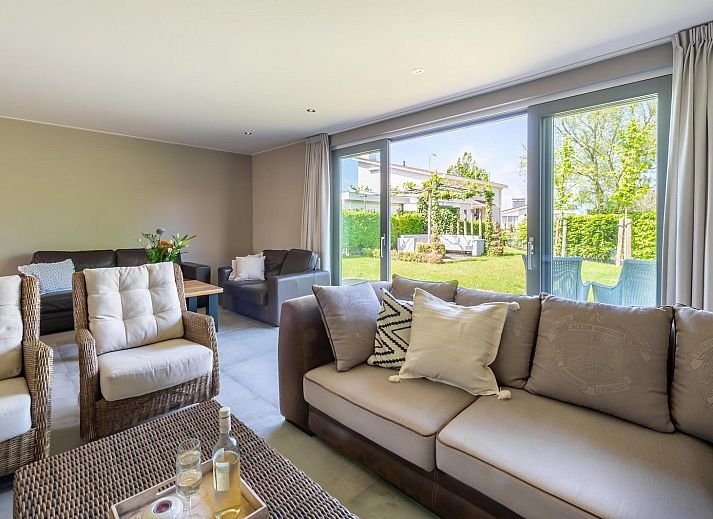 Rueckansicht von VZ1171 Freistehendes Ferienhaus in Kamperland mit grossem Garten und Terrasse in Noord-Beveland, Zeeland.