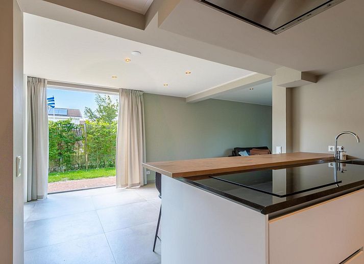 Gemuetliche Sitzecke im Garten von VZ1171 Freistehendes Ferienhaus in Kamperland, Noord-Beveland, Zeeland.