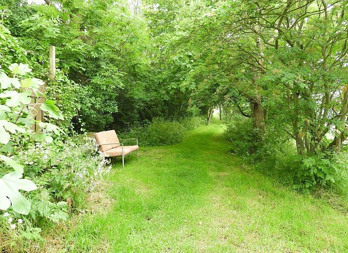 Gemuetliche Sitzecke mit Kamin in VZ184 Ferienhaus Kamperland, Zeeland.