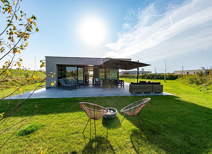 Gemuetliche Sitzecke in Waterline 31 | De Groote Duynen, Kamperland, Ferienhaus mit Blick auf den Garten.