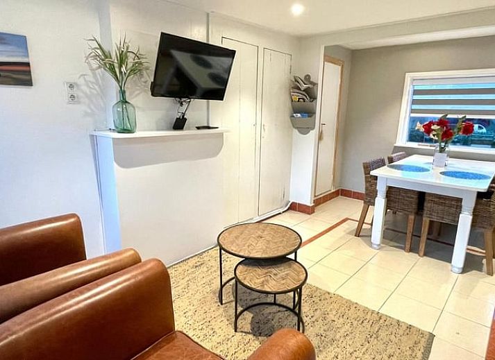 Verfrissend uitzicht vanuit de woonkamer van Vakantiehuis in Kamperland, Noord-Beveland, Zeeland.