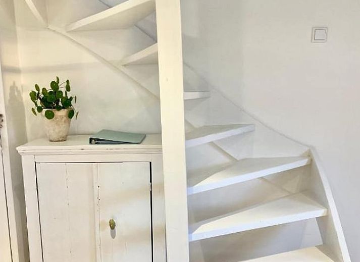 Gezellig terras bij Vakantiehuis in Kamperland, perfect voor ontspanning in Noord-Beveland, Zeeland.