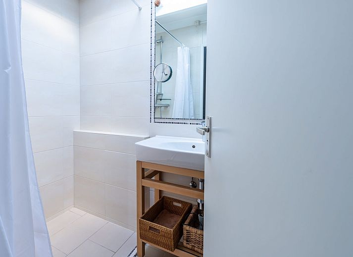 Bungalow Dennenlaan 7 | Ruiterplaat mit gruenem Garten in Kamperland, Noord-Beveland, Zeeland.