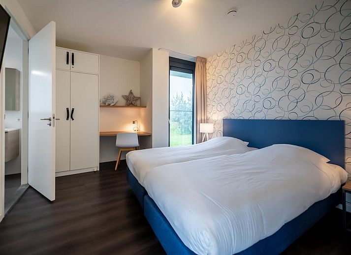 Essecke in Duinvallei 09, Ferienhaus in Kamperland, Noord-Beveland, mit Zugang zur Terrasse und der umliegenden Natur.