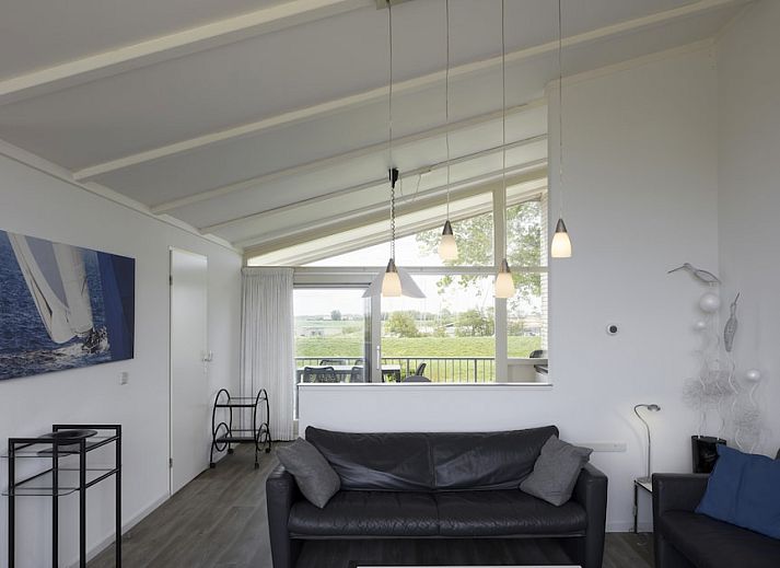 BD Bungalow mit grosser Terrasse, gelegen in Kamperland, Noord-Beveland, Zeeland.