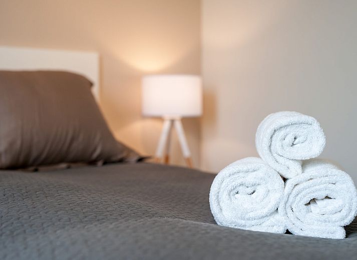 Terrasse mit Blick auf das Wasser in Zandbank 18 | De Groote Duynen, Kamperland, Noord-Beveland.