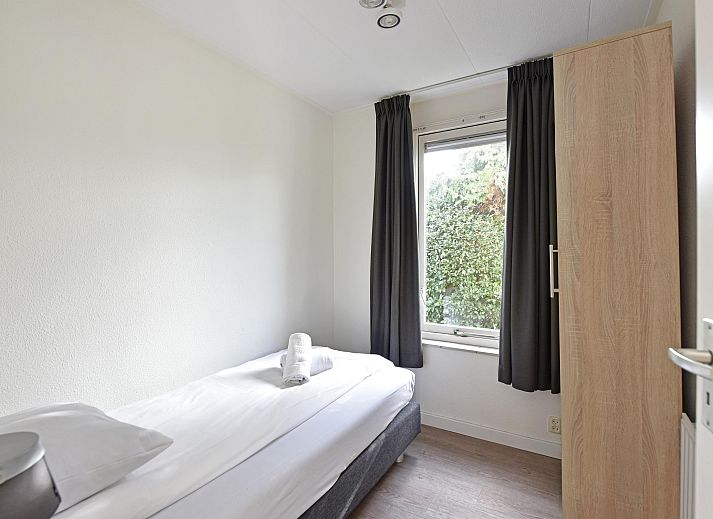 Freistehendes Haus in Kamperland, ein Ferienhaus in Noord-Beveland, Zeeland, mit groem Garten und Aussicht auf die ruhige Umgebung.