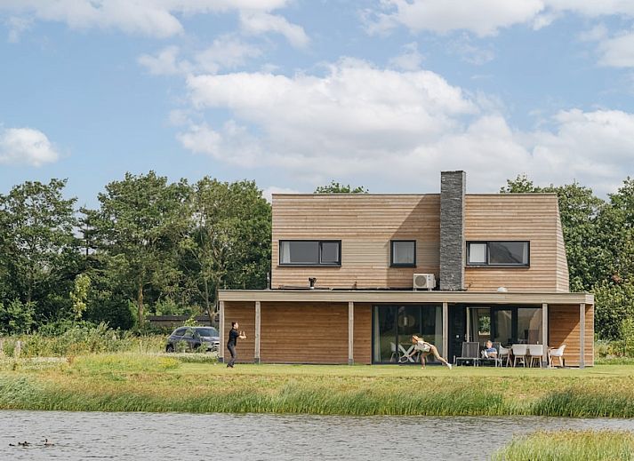 Verblijf 590388 • Vakantiewoning Noord-Beveland • Watervilla Byron 6 