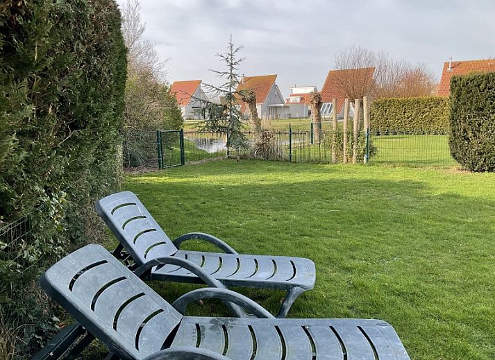 Modern kitchen in Grevelingenhof vacation home, Scharendijke, equipped with luxury appliances, Schouwen-Duiveland, Zeeland.